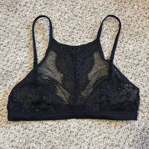 Victoria’s Secret Body by Victoria Lace Sheer Convertible High Neck Bra Size XS